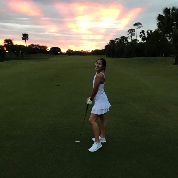 Meet your Posher, Emily! - Picture 7 of 8